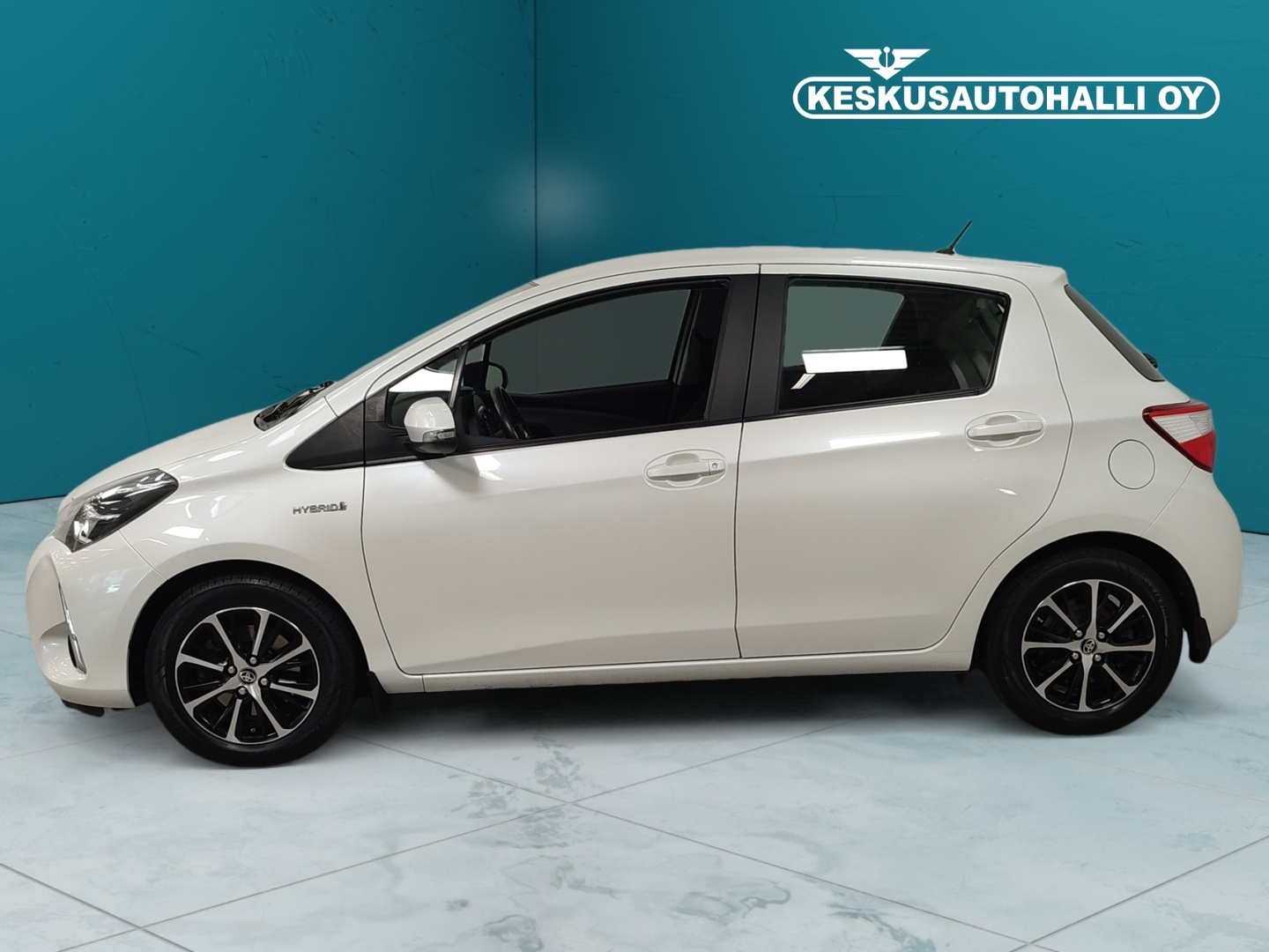 TOYOTA Yaris 2018