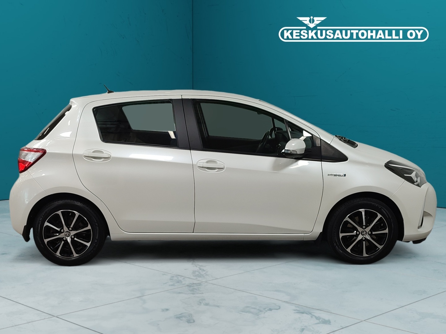 TOYOTA Yaris 2018