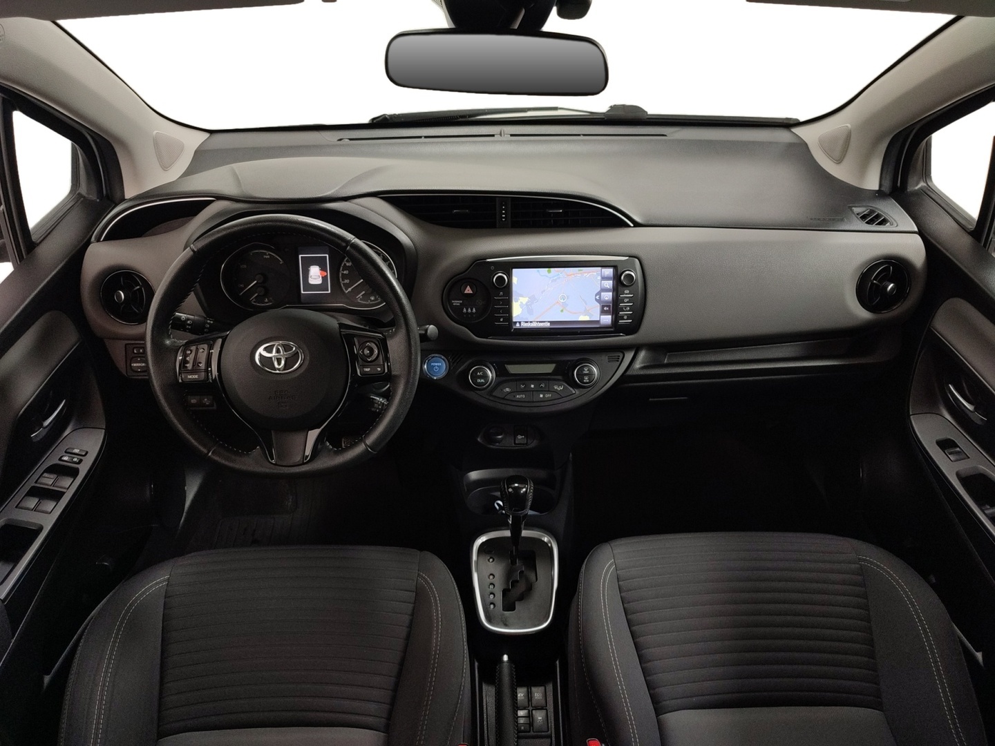 TOYOTA Yaris 2018