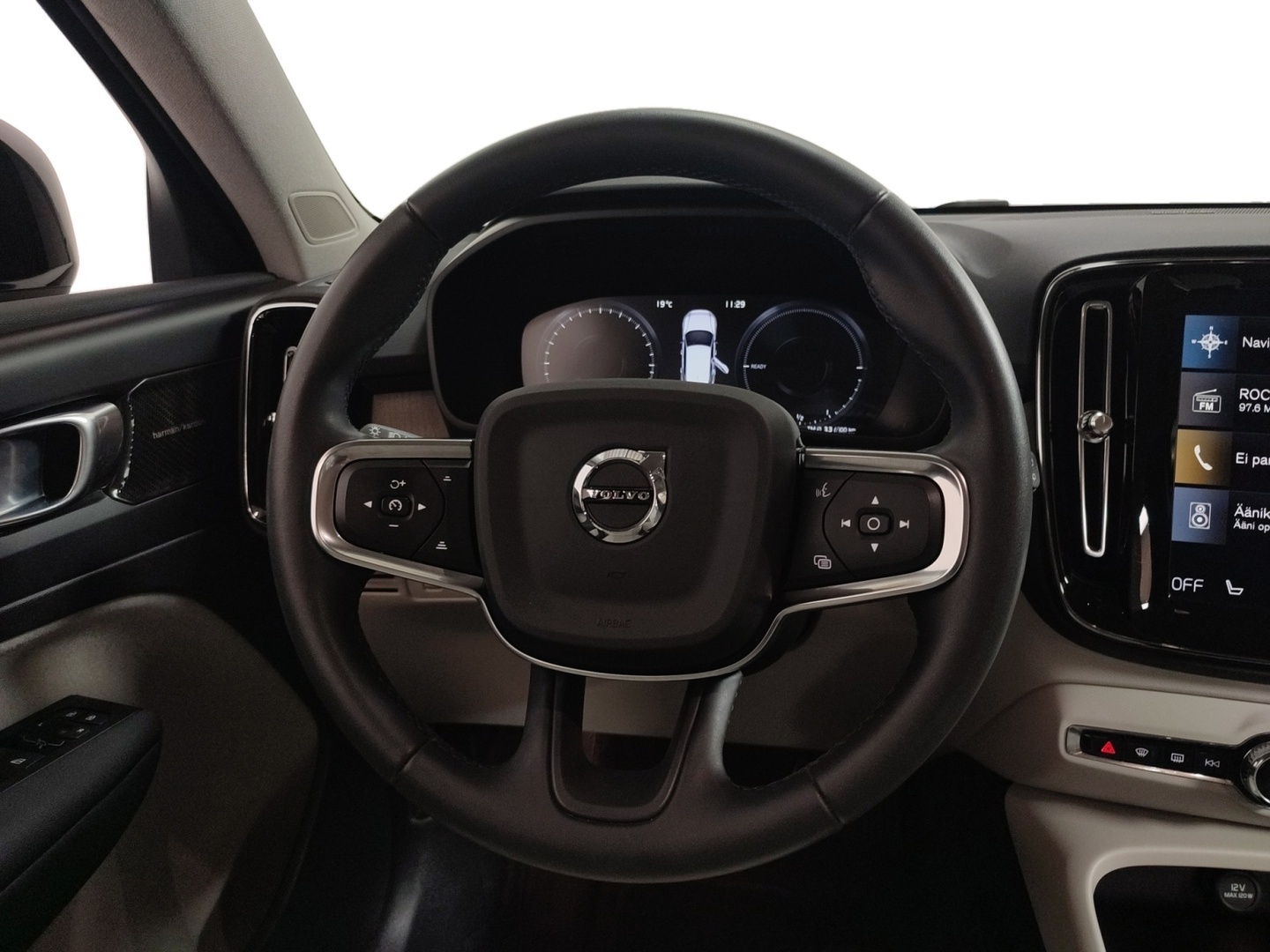 VOLVO XC40 2022