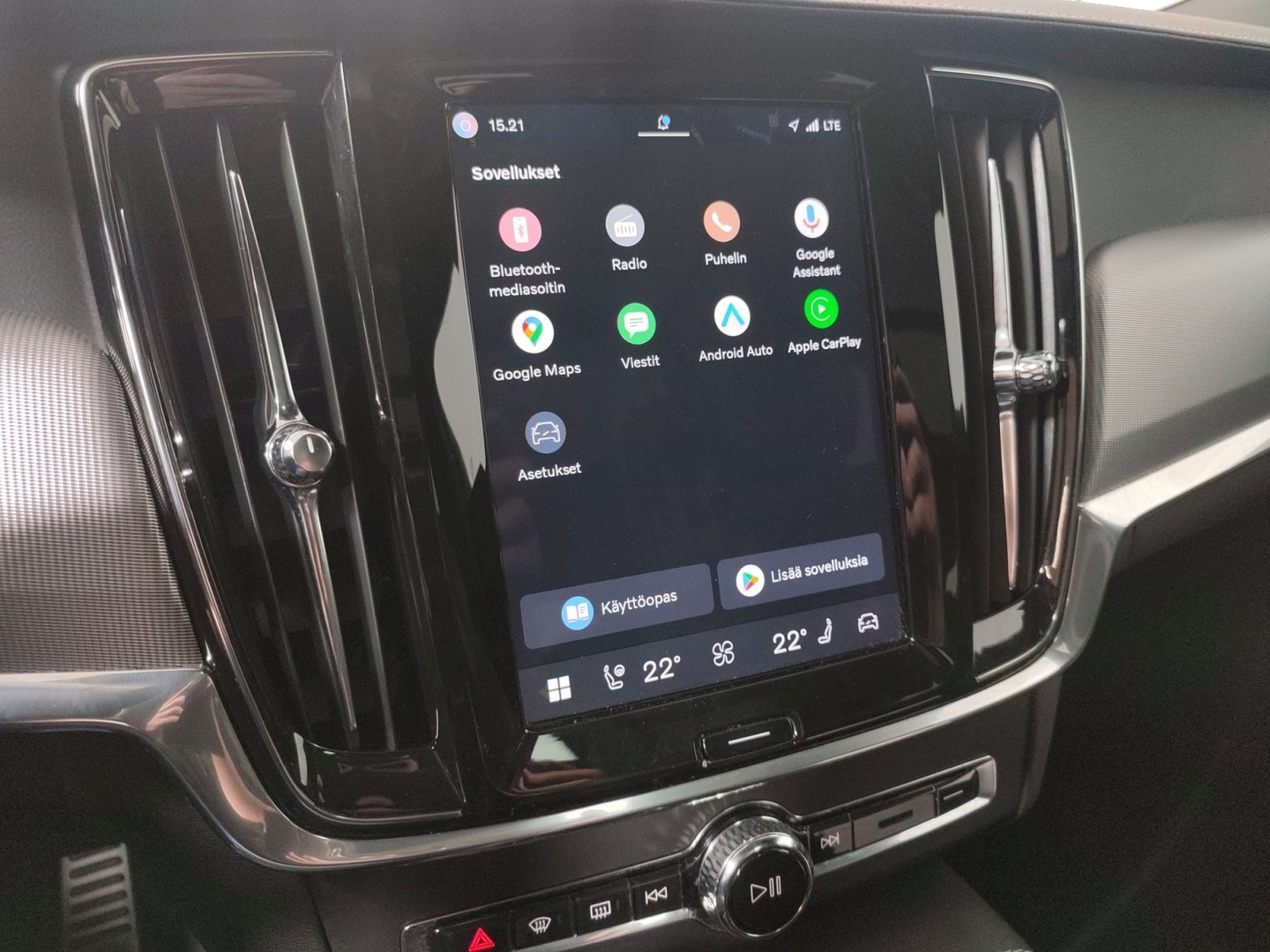 VOLVO V90 2022