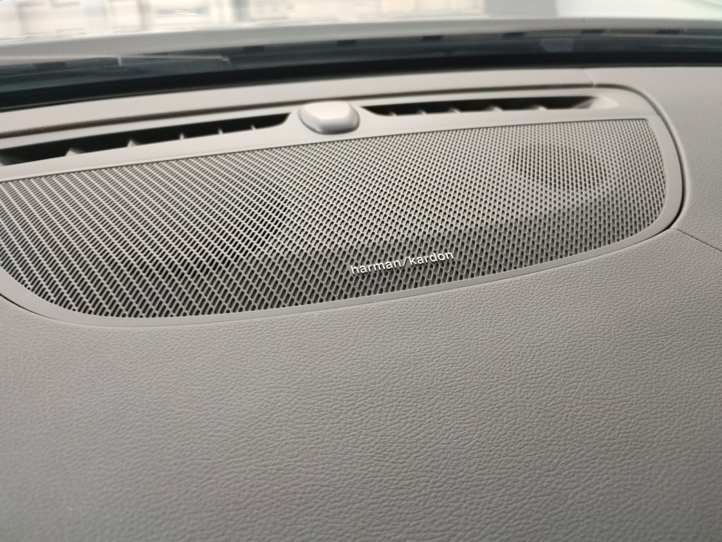 VOLVO V90 2022