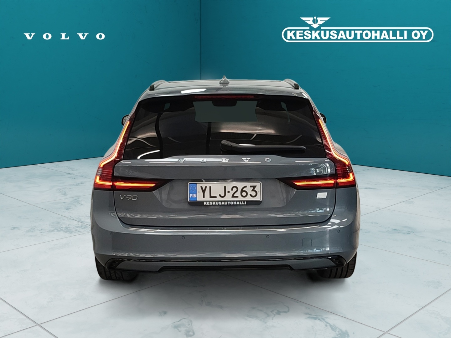 VOLVO V90 2022