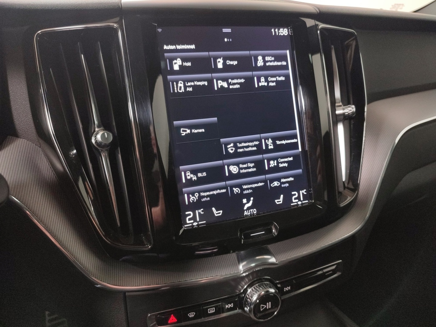 VOLVO XC60 2019