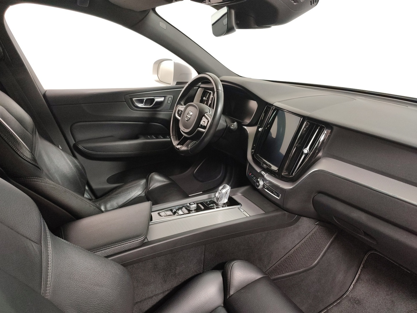 VOLVO XC60 2019