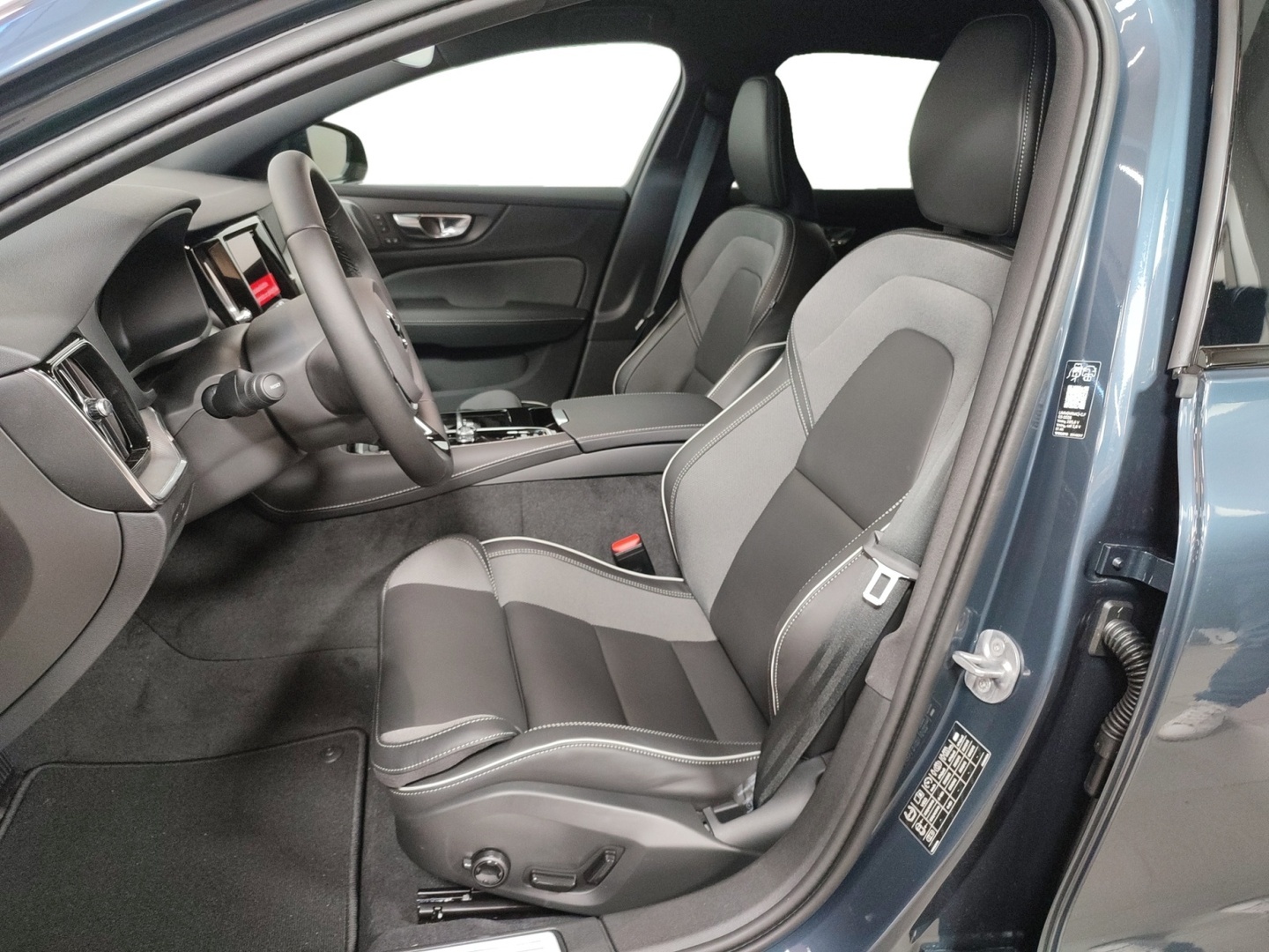 VOLVO V60 2026
