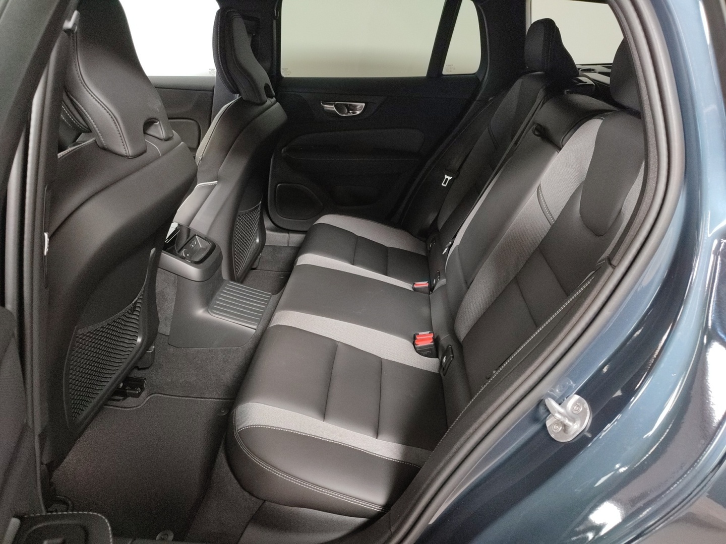 VOLVO V60 2026