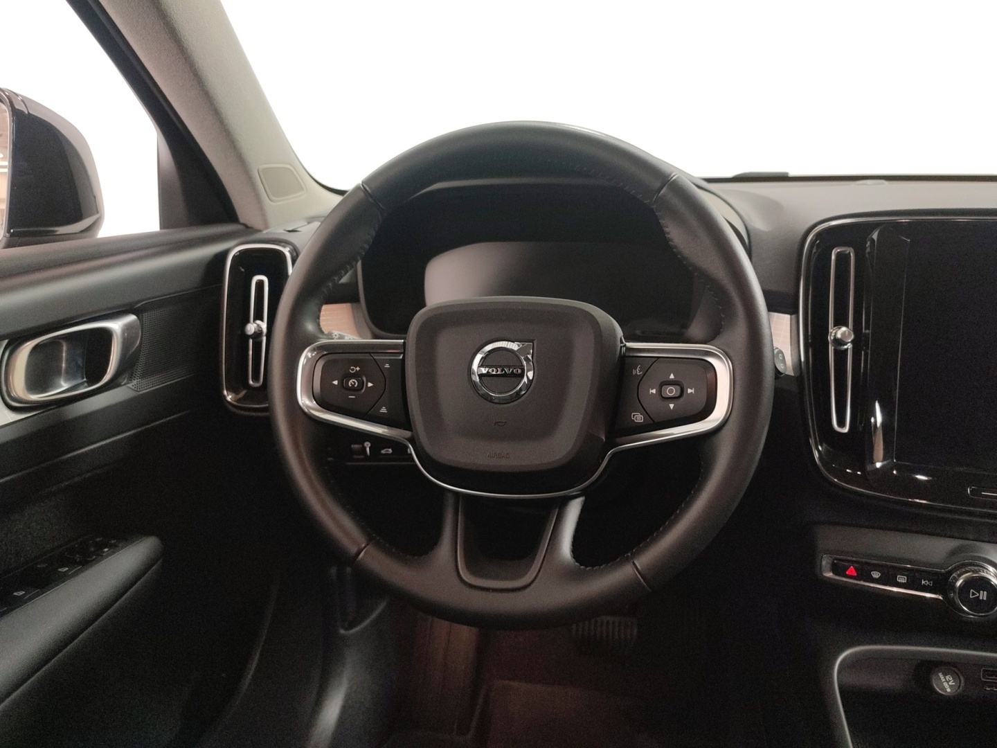 VOLVO XC40 2021