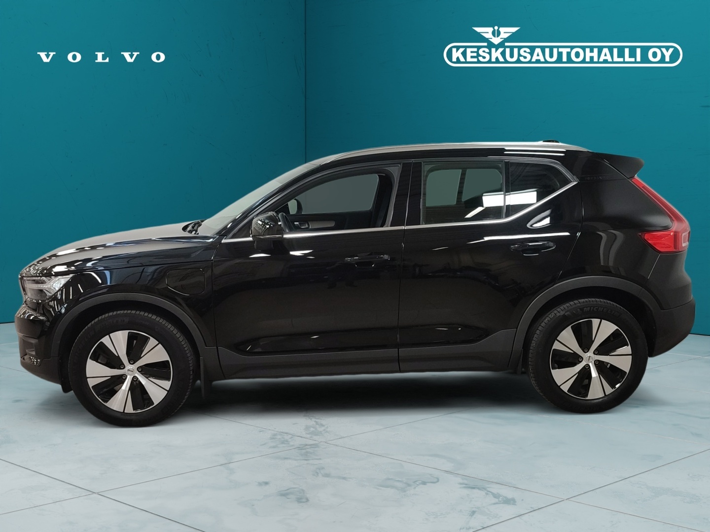 VOLVO XC40 2021