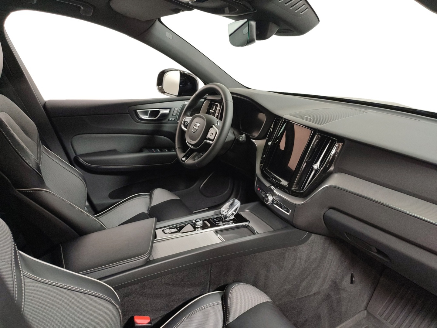 VOLVO XC60 2024