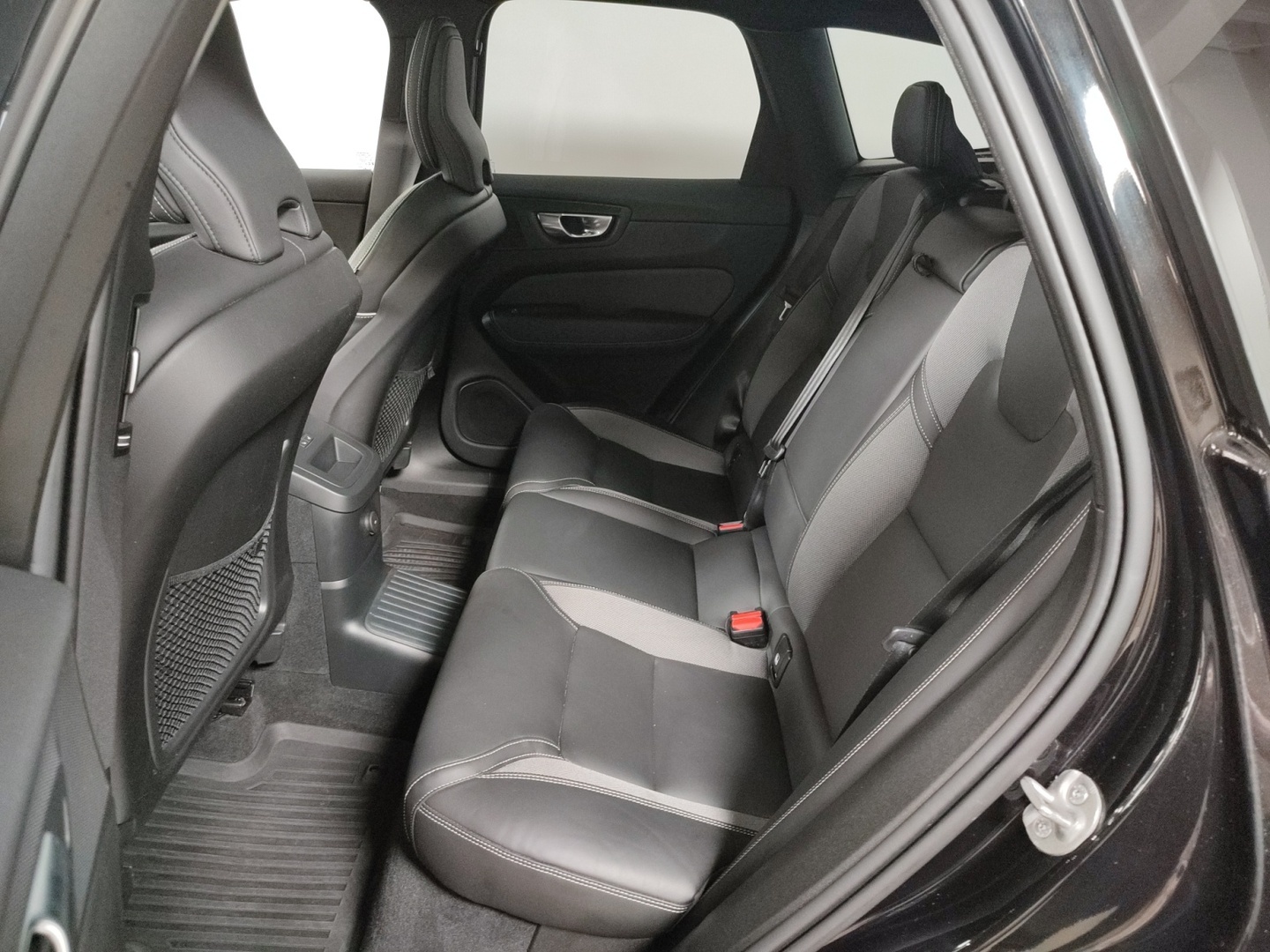 VOLVO XC60 2024