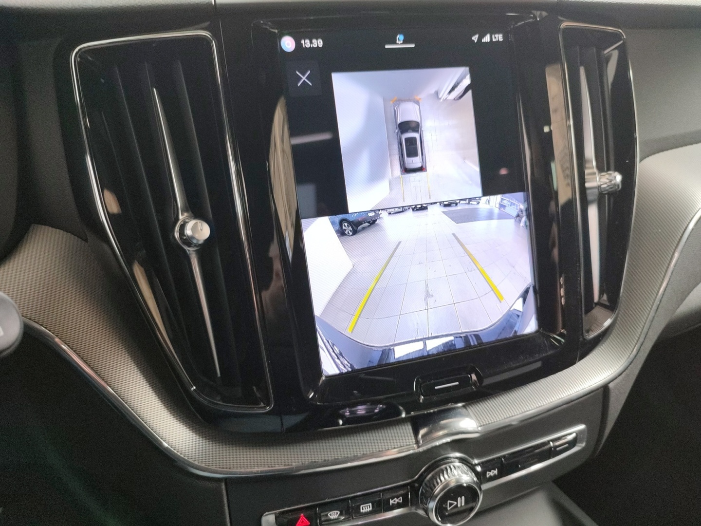 VOLVO XC60 2024
