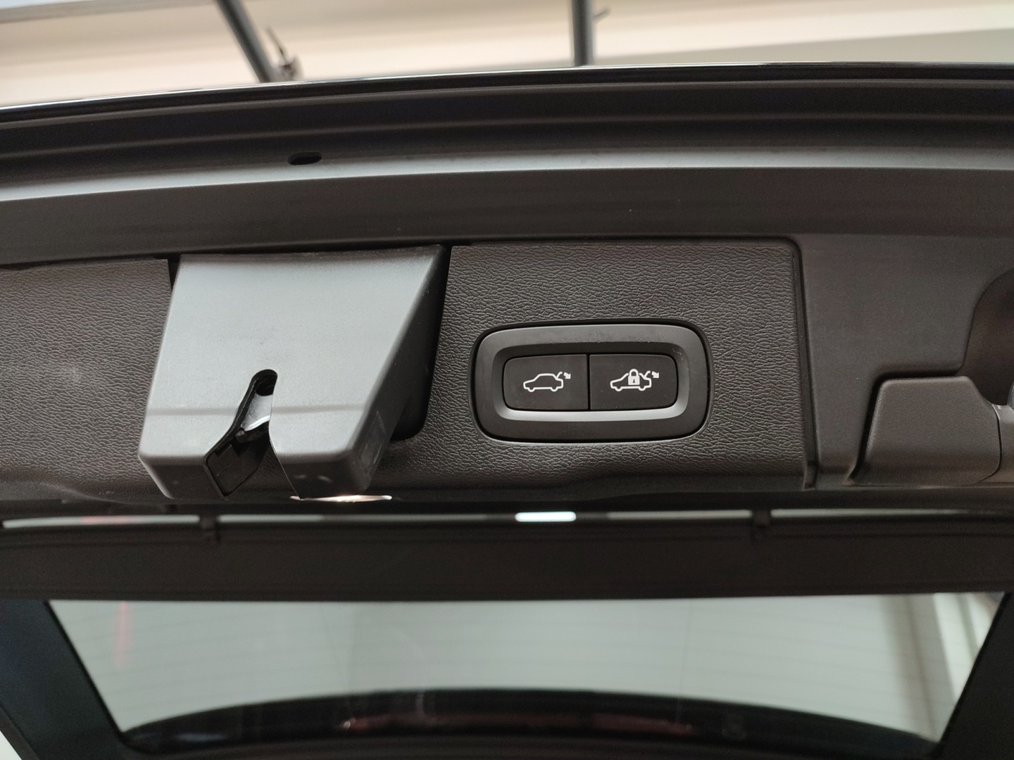 VOLVO XC60 2024