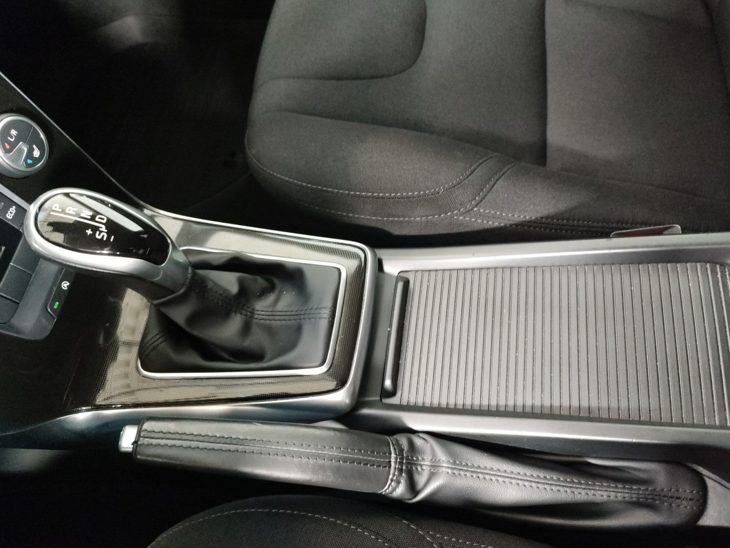 VOLVO V40 Cross Country 2017