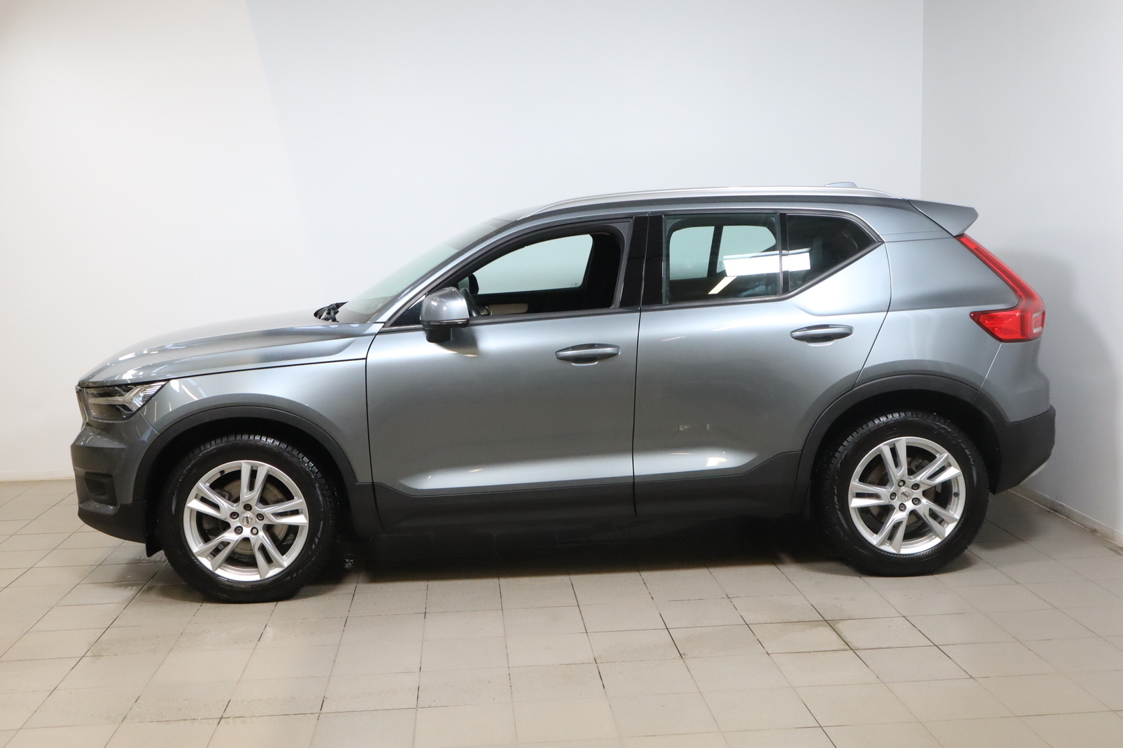 VOLVO XC40 2019