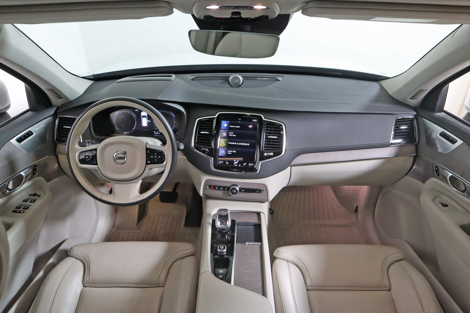 VOLVO XC90 2022