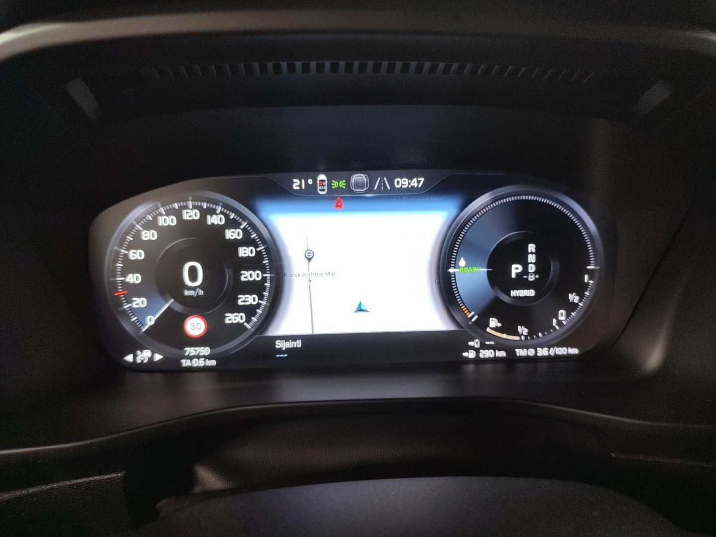 VOLVO XC40 2022