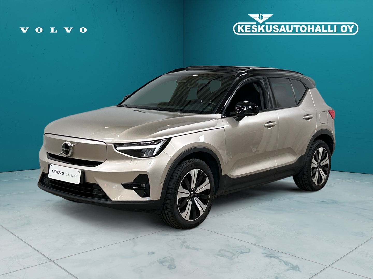 VOLVO XC40 2023