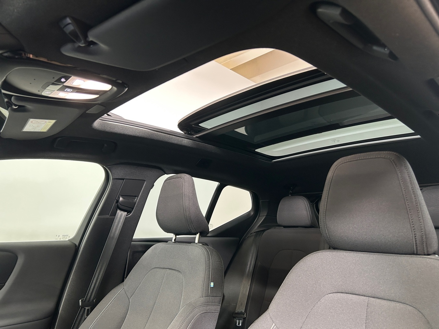 VOLVO XC40 2023