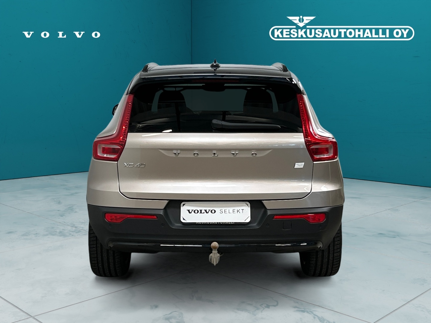 VOLVO XC40 2023