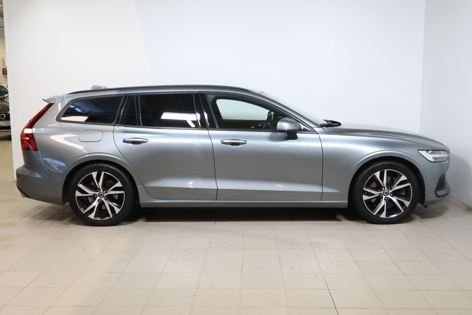 VOLVO V60 2020