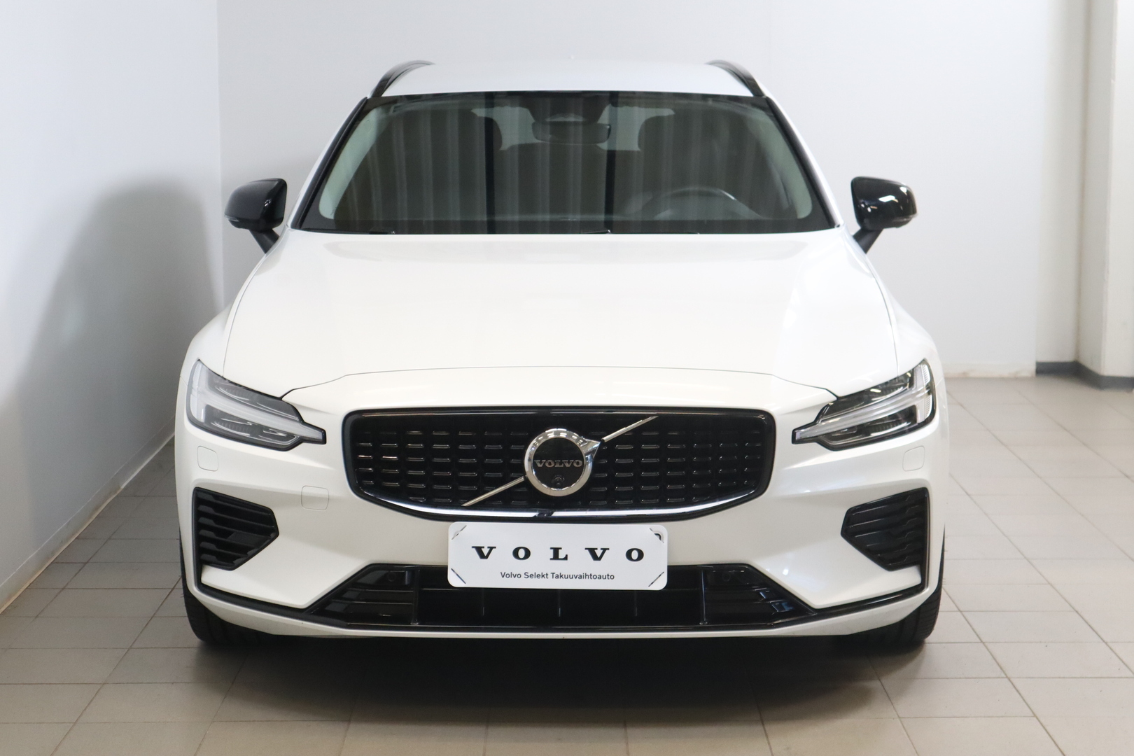 VOLVO V60 2025
