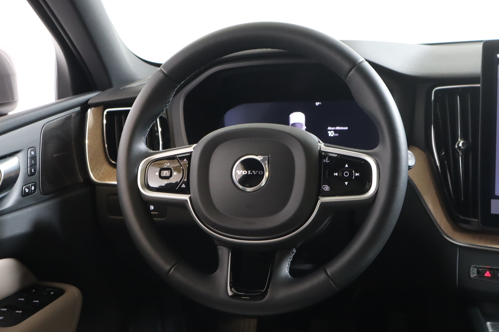 VOLVO XC60 2026