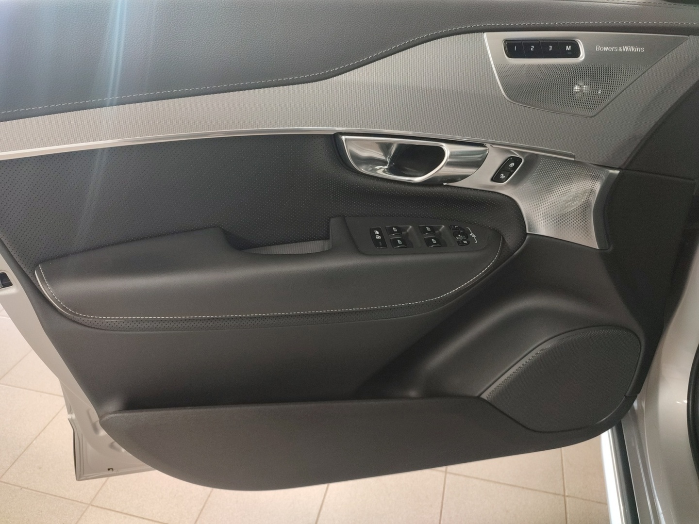 VOLVO XC90 2025