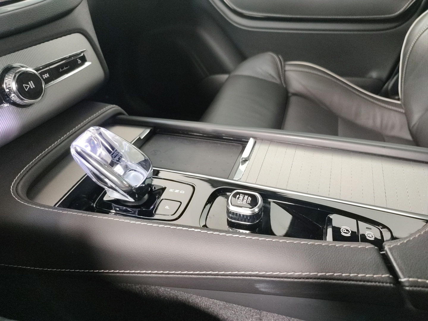 VOLVO XC90 2025