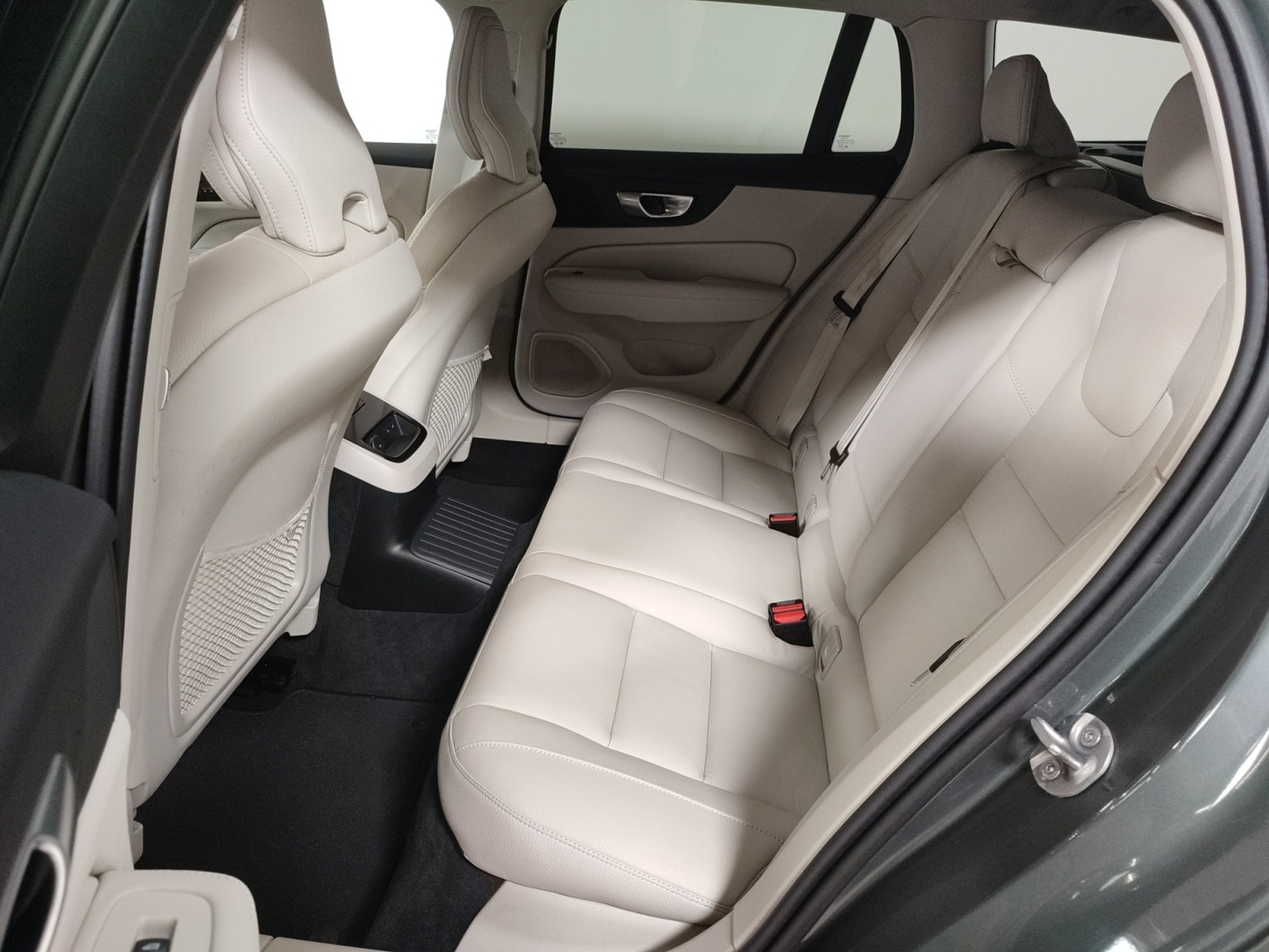 VOLVO V60 2026