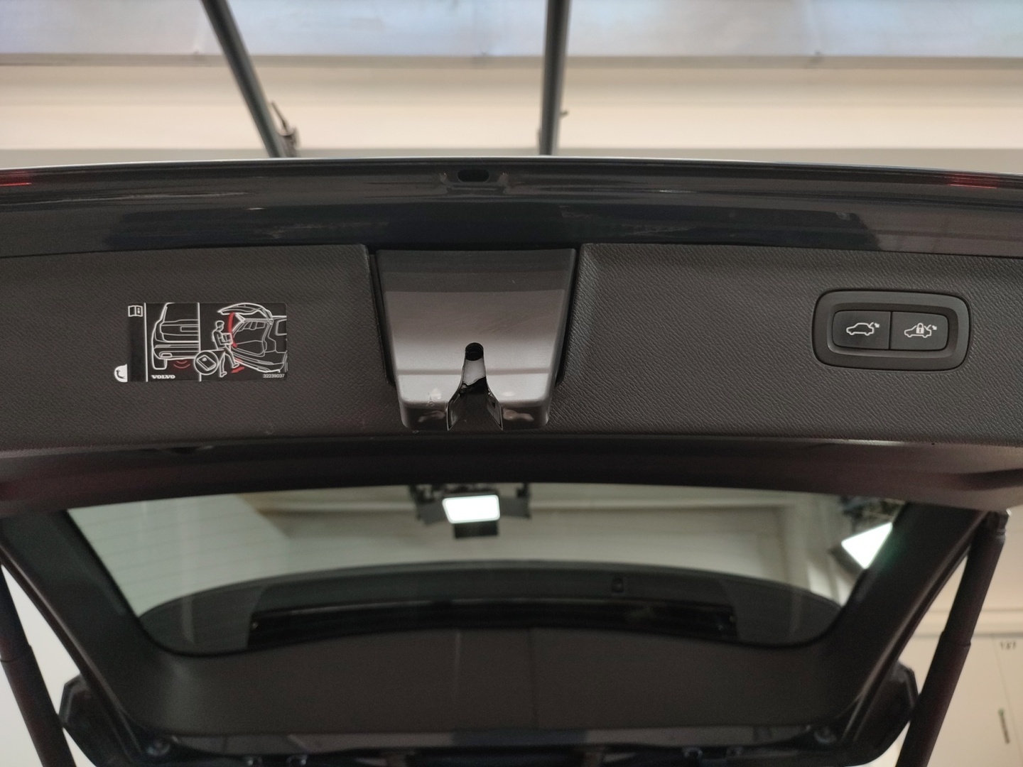 VOLVO XC90 2023
