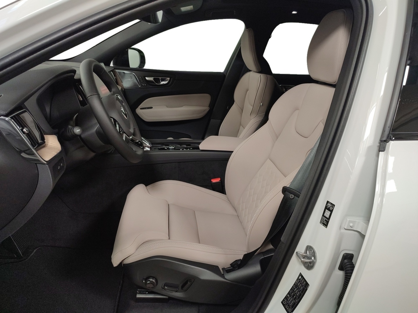 VOLVO XC60 3