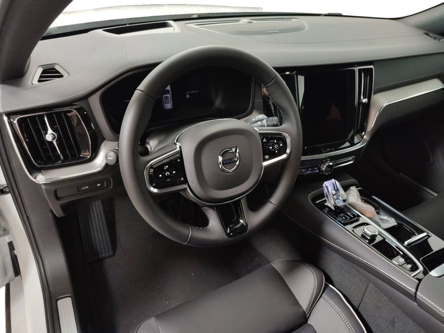 VOLVO V60 2026
