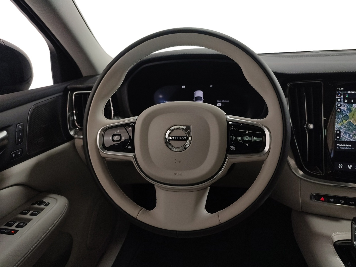 VOLVO V60 13