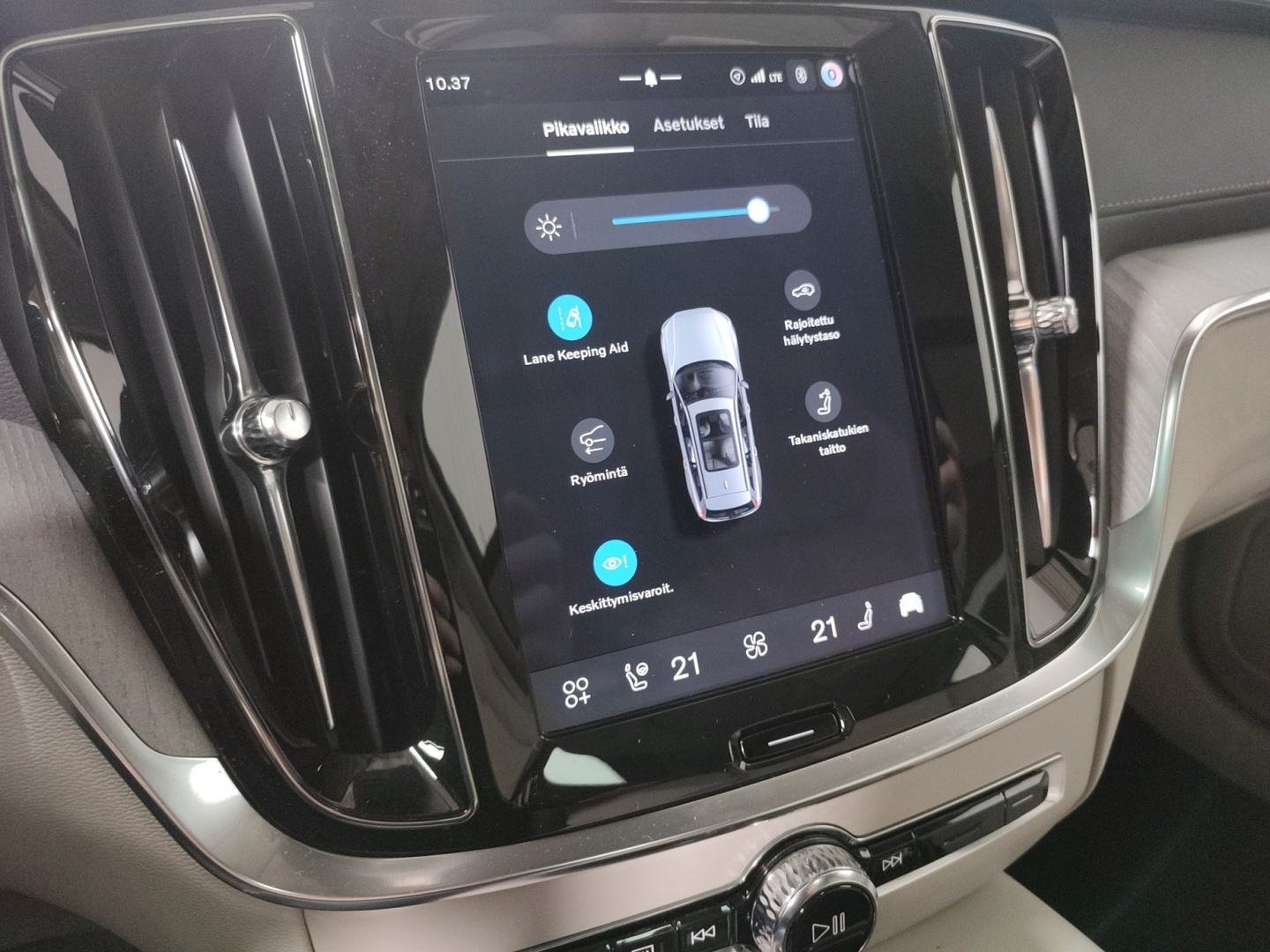 VOLVO V60 18