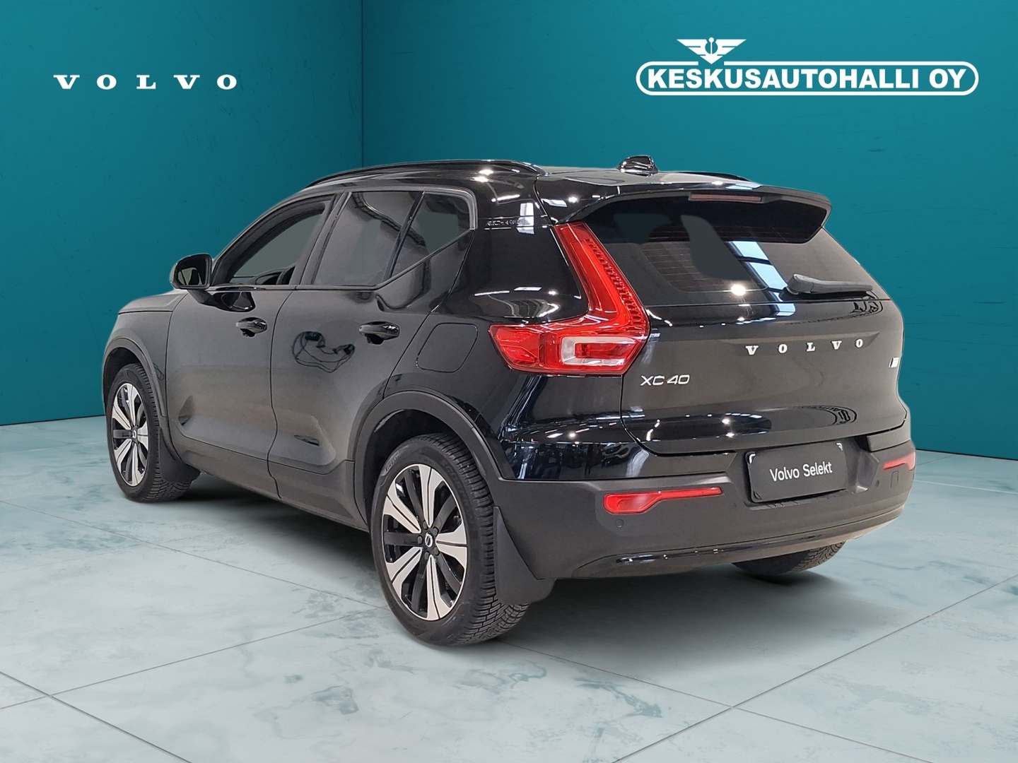 VOLVO XC40 2023