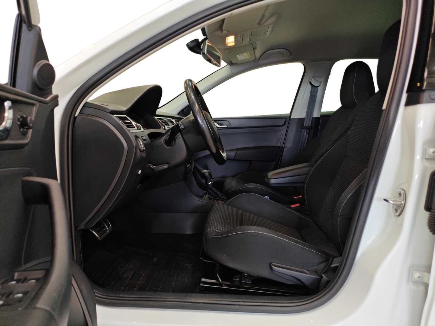 SKODA Rapid 2015