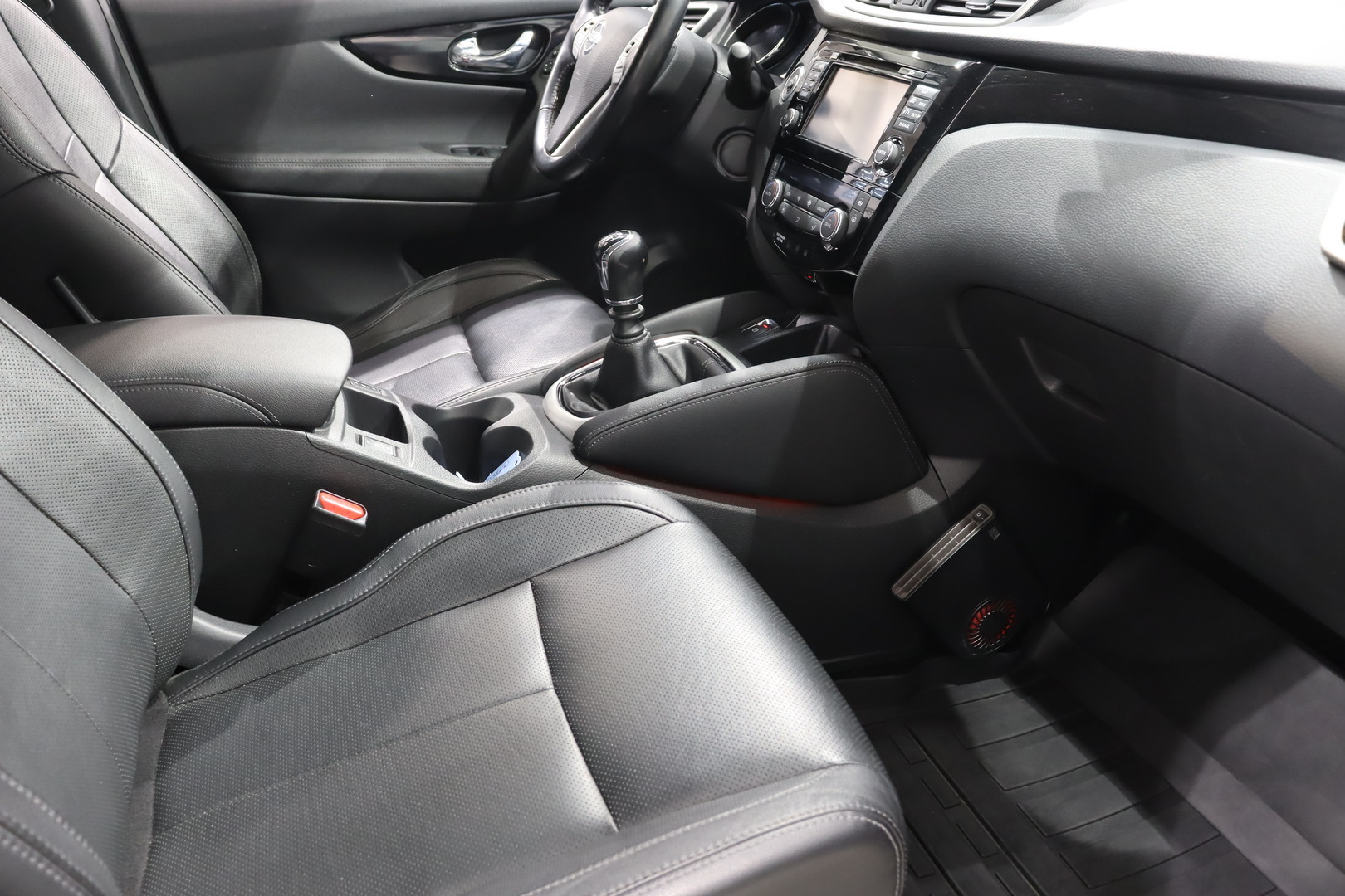 NISSAN Qashqai 2017