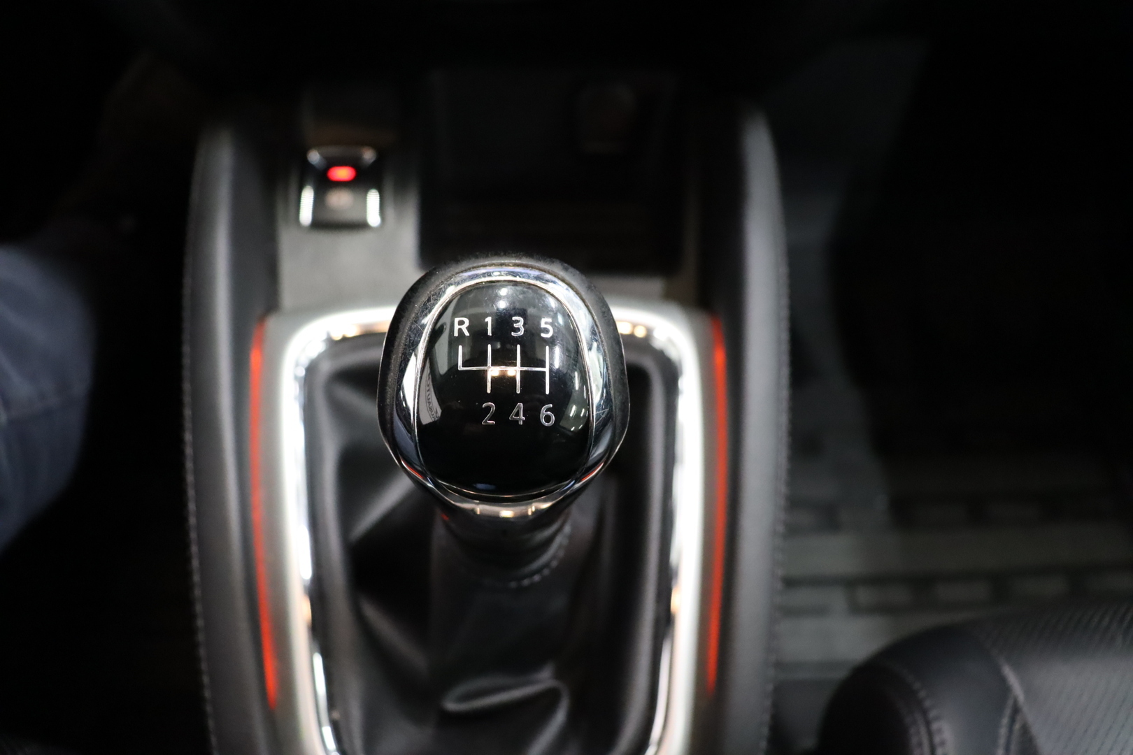 NISSAN Qashqai 2017