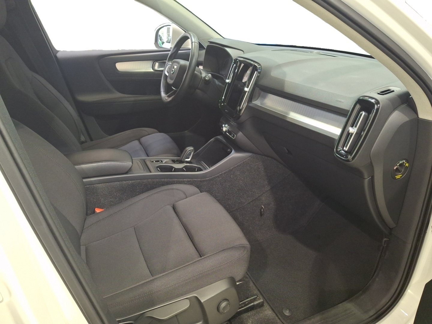 VOLVO XC40 2021
