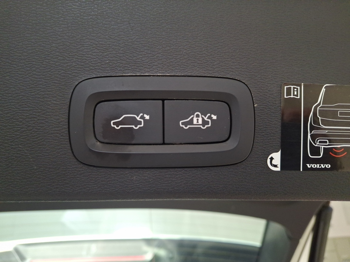VOLVO XC40 2021