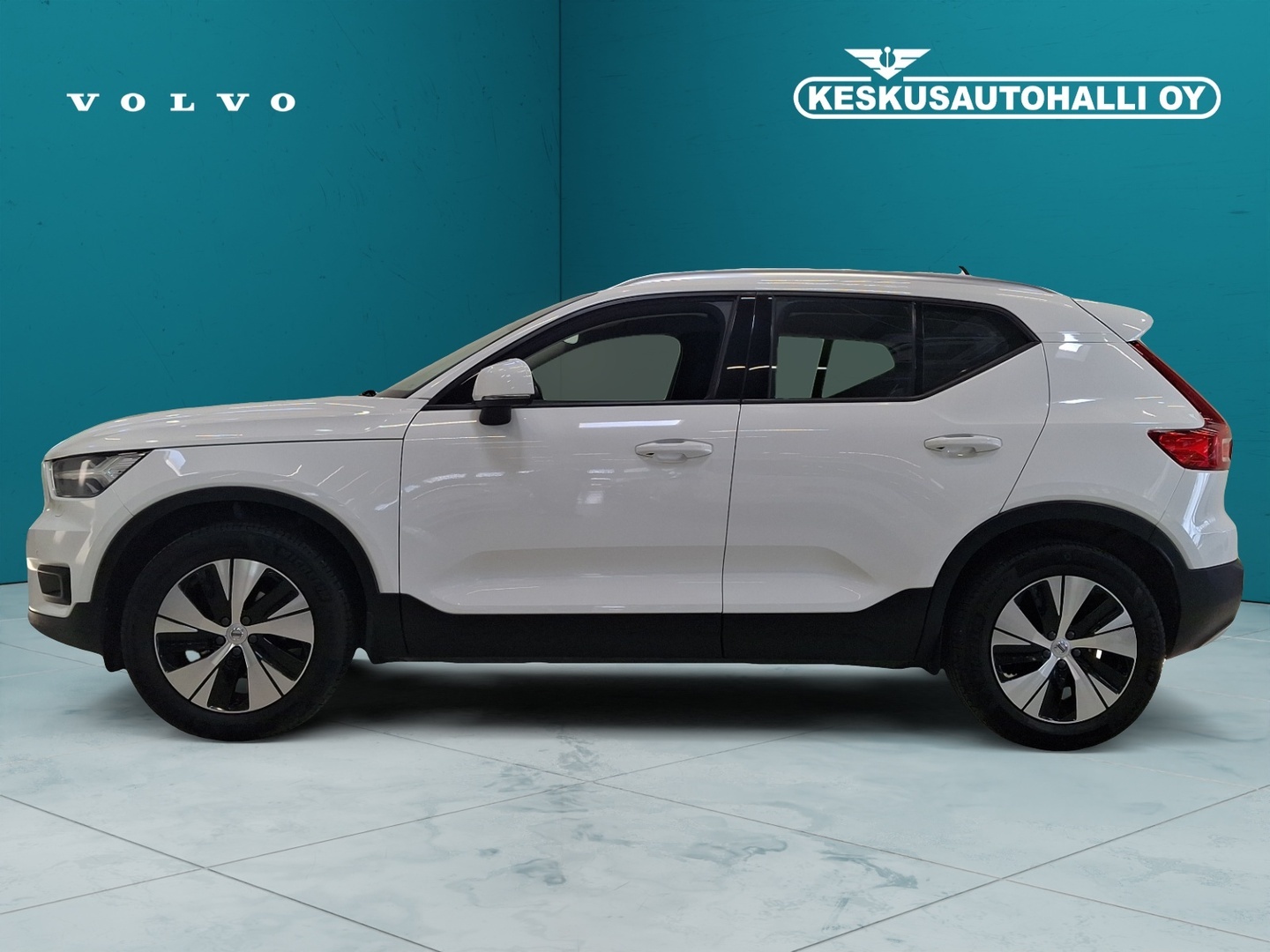 VOLVO XC40 2021