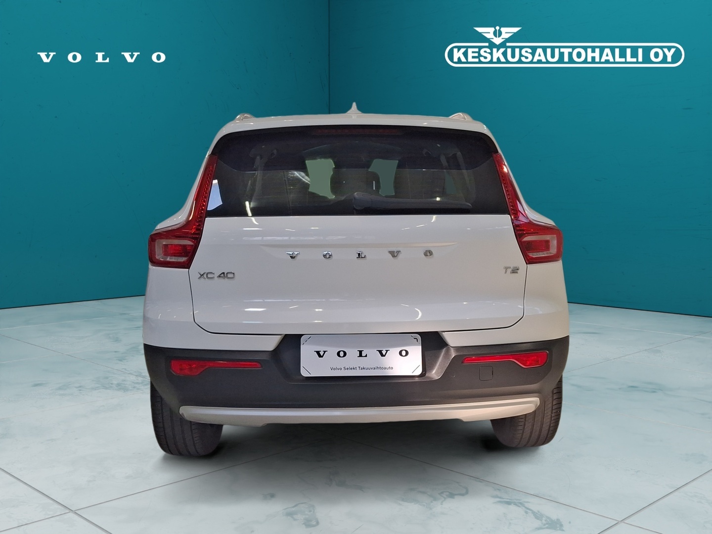VOLVO XC40 2021