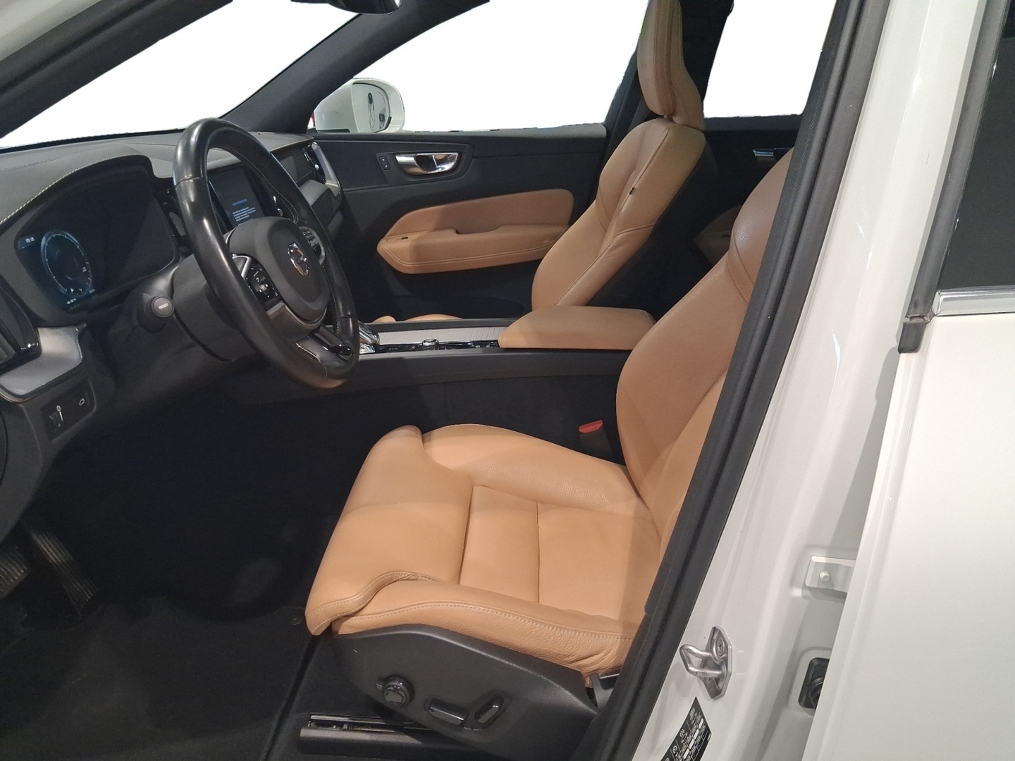 VOLVO XC60 2020
