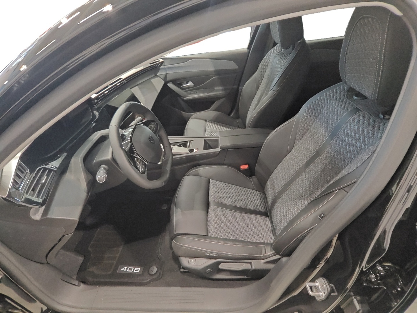 PEUGEOT 408 2026