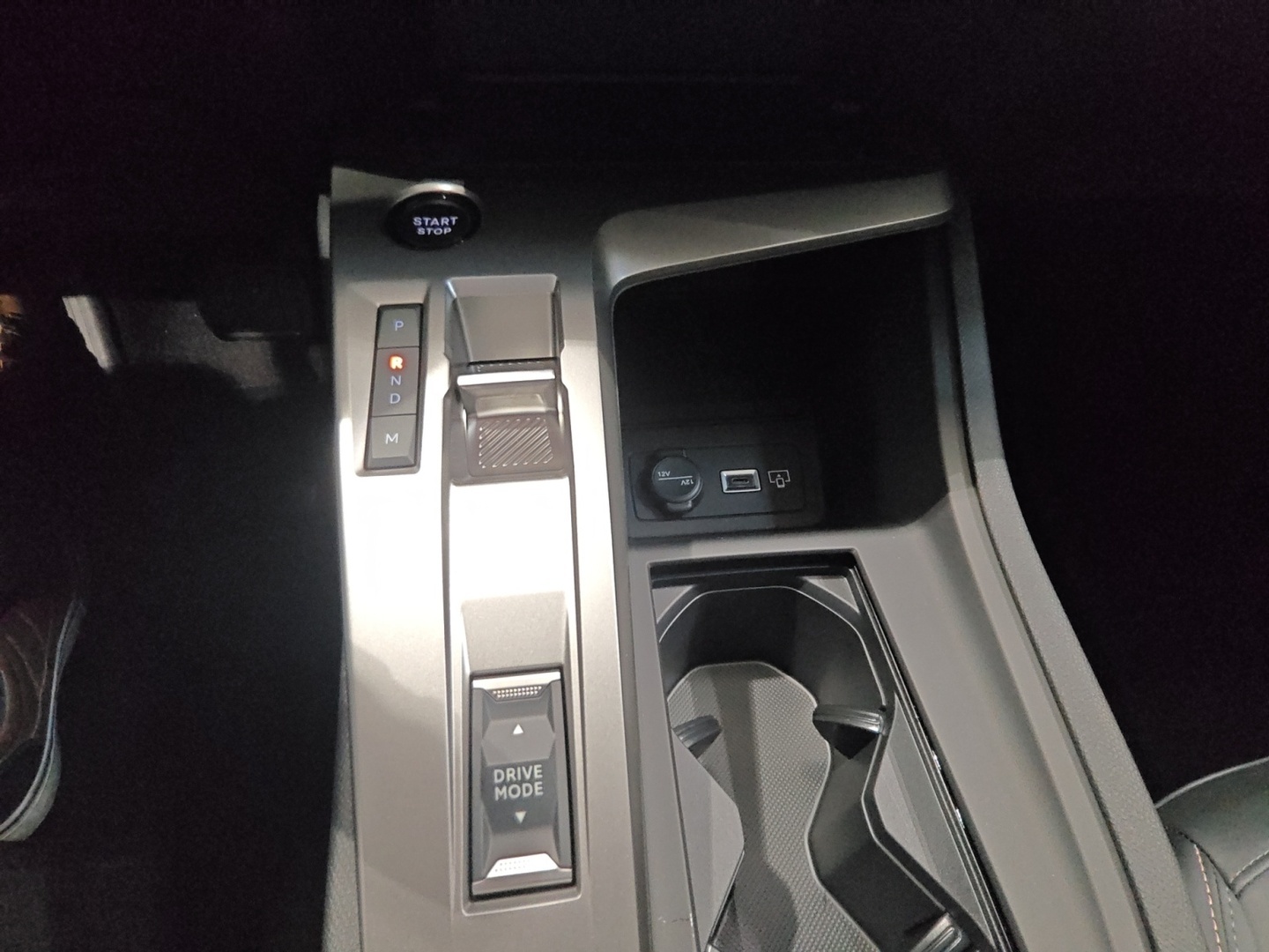 PEUGEOT 408 2026