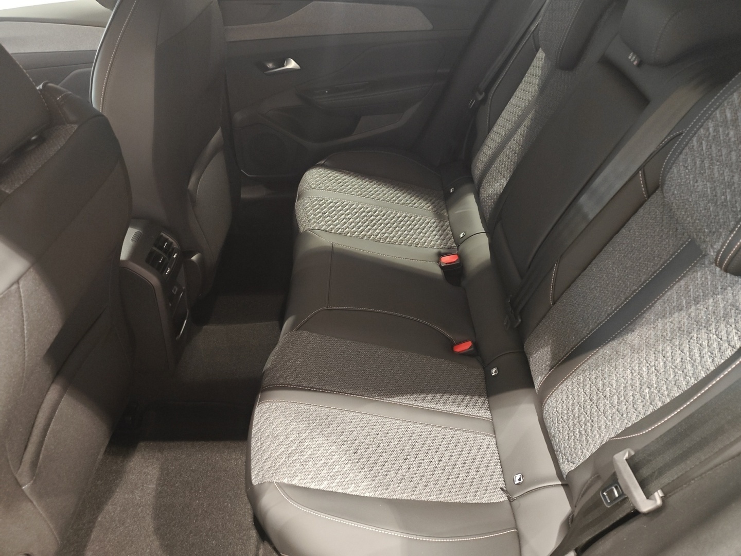 PEUGEOT 408 2026