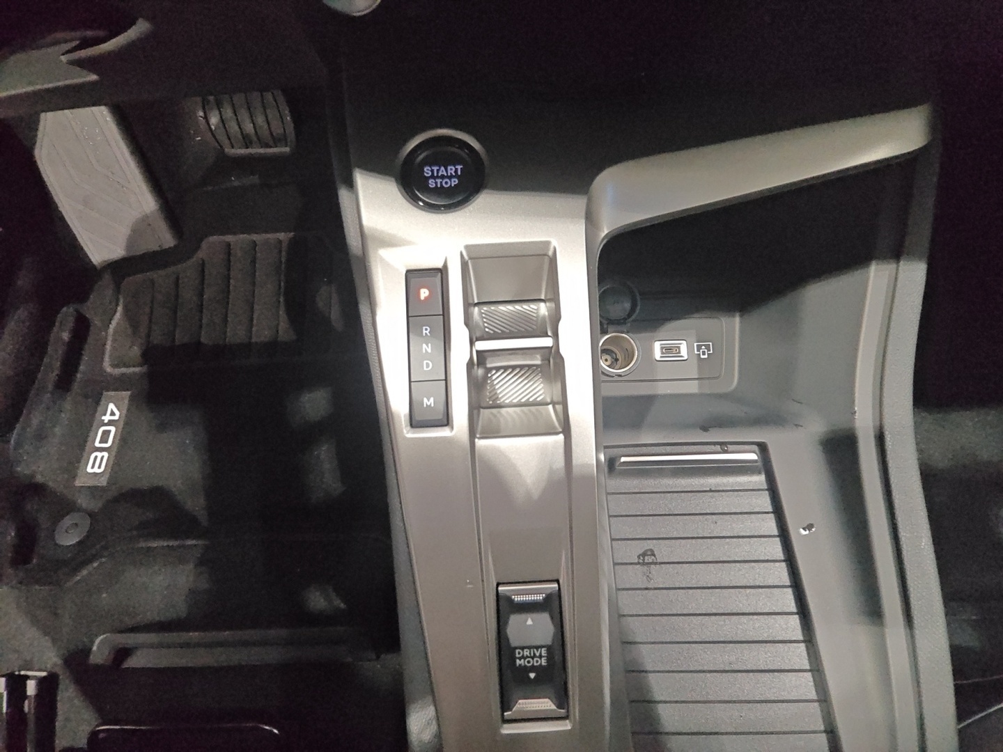 PEUGEOT 408 2026