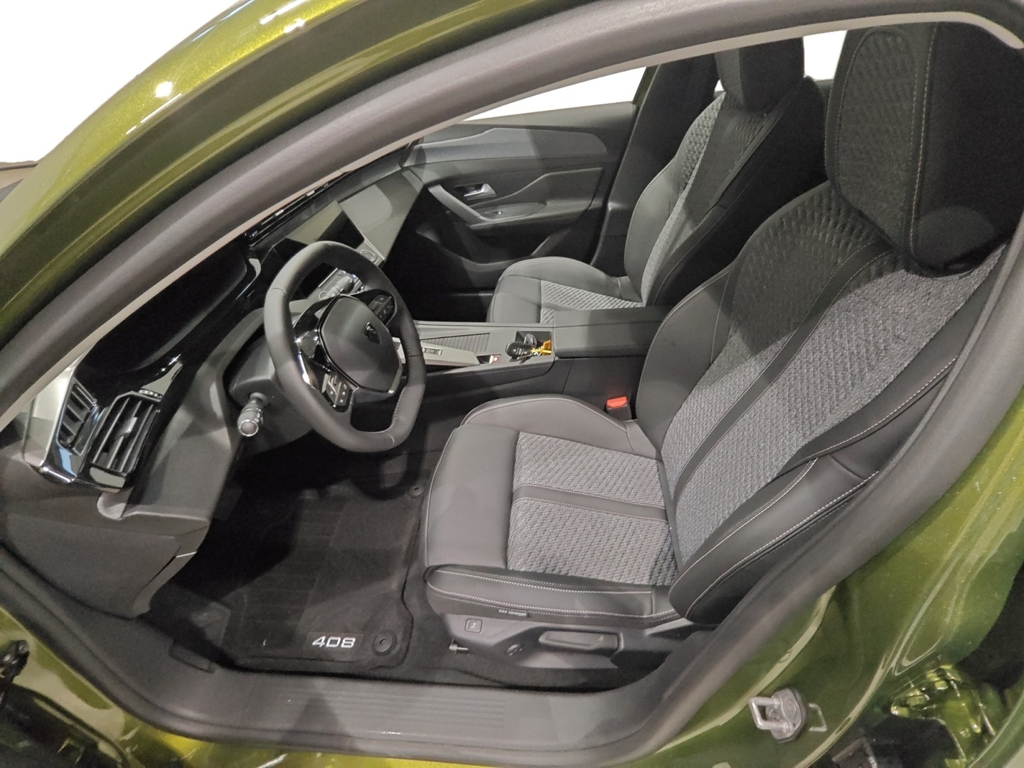 PEUGEOT 408 2026