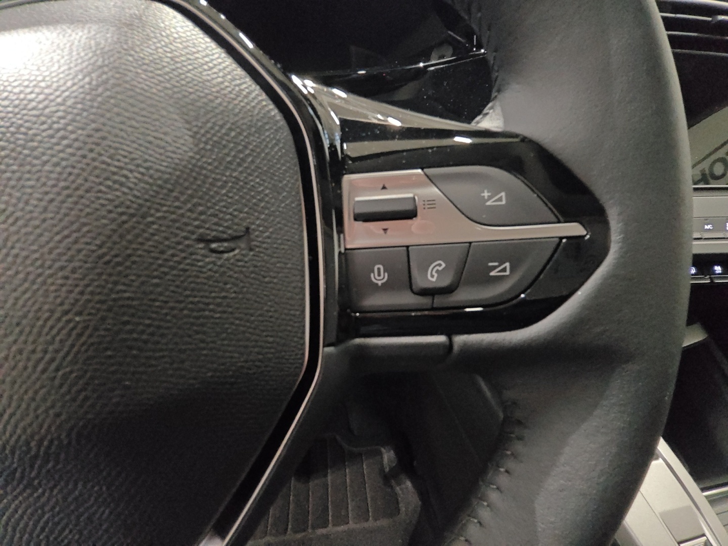 PEUGEOT 408 2026
